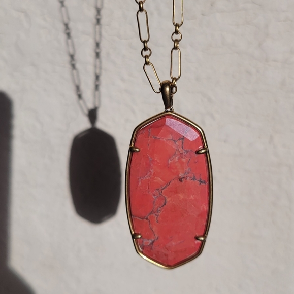 NWT LONG FACETED NECKLACE - Picture 7 of 10